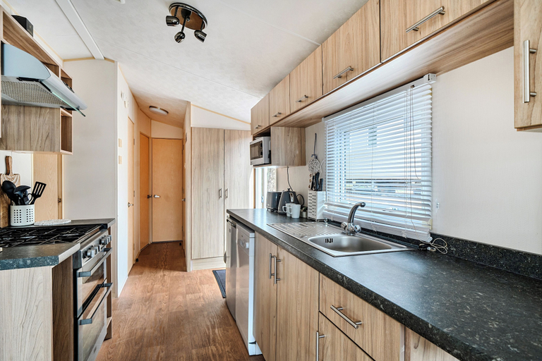 Private kitchen 2, 3 Bed-sleeps 8-pet Friendly-parking-sea View, Devon