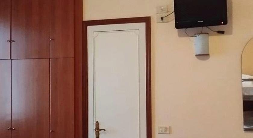 Bedroom 2, Hotel Acerboli, Rimini