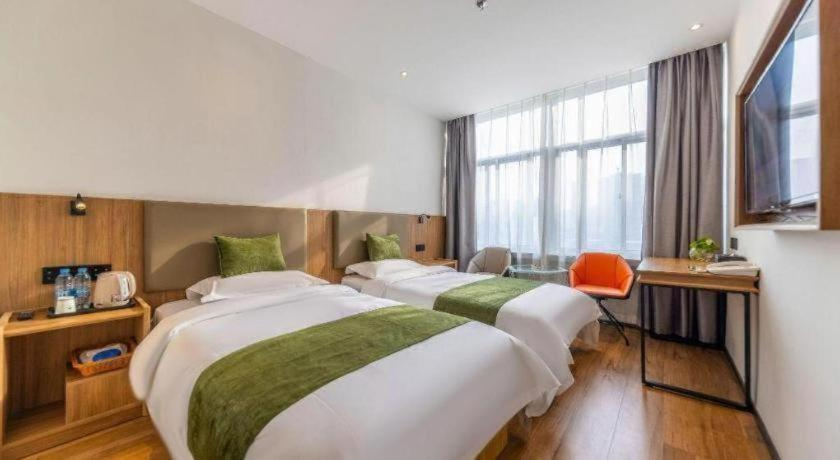 Bedroom 2, GreenTree Inn Express Lanzhou West Passenger Station Lanzhou Center, Lanzhou