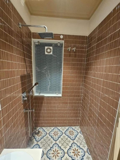 Bathroom 4, Avimukta An Ethnic Stay, Varanasi