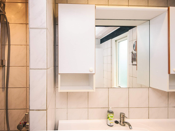 Bathroom 4, 6 Person Holiday Home in Borkop, Vejle