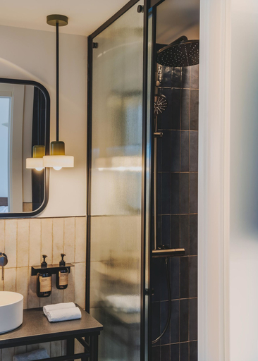 Bathroom 4, Hotel Regina Barcelona, Barcelona