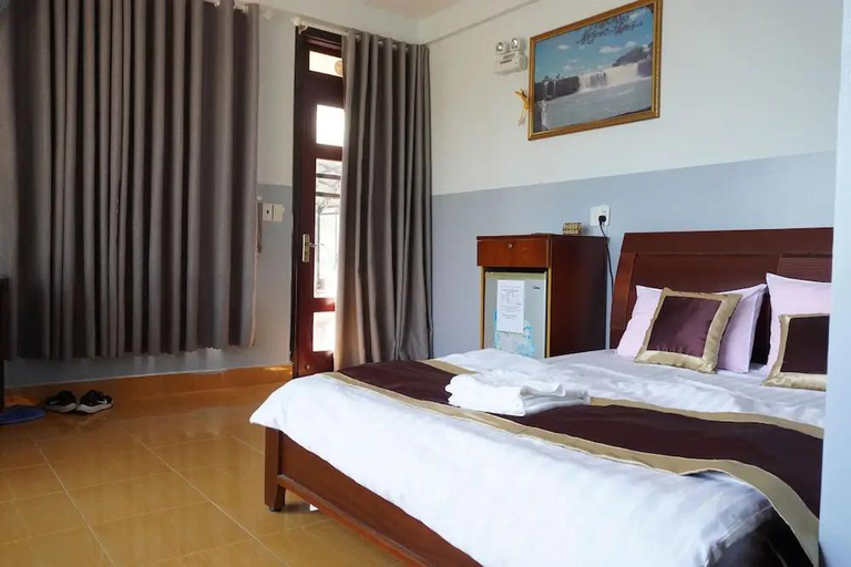 Bedroom 2, Van Long Elephants Lakeside View Hotel, Lăk