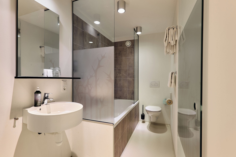 Bathroom 3, Landgoed Zonheuvel, Doorn