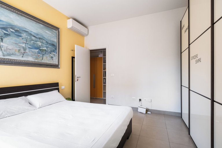 Bedroom 3, Bergonzoni Modern Apartment by Wonderful Italy, Bologna