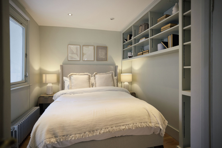 Room 4, The Olive and Terracotta Garden Home, London