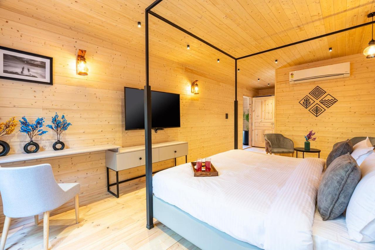Bedroom 2, SaffronStays The Woods - Sal Villa, Dehradun