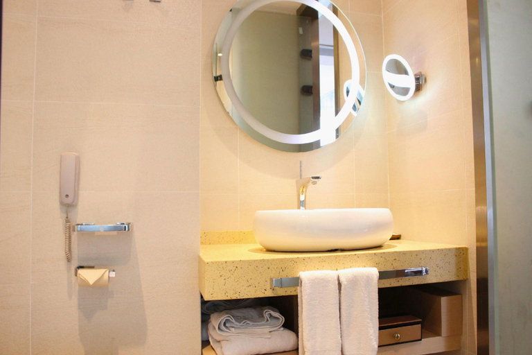 Bathroom 4, Lavande Hotels·Xiangyang Railway Station People's Square, Xiangfan