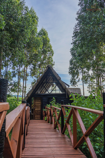 Property grounds 2, Wild Geese Lodge, Busiiro