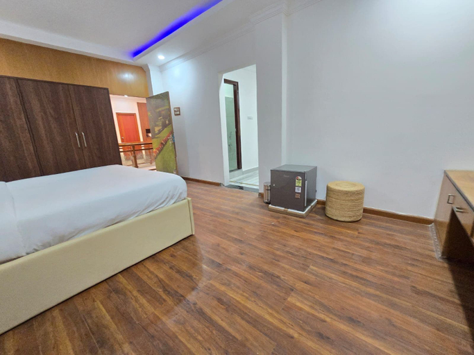 Room 5, SUNORA SUITES, Hyderabad
