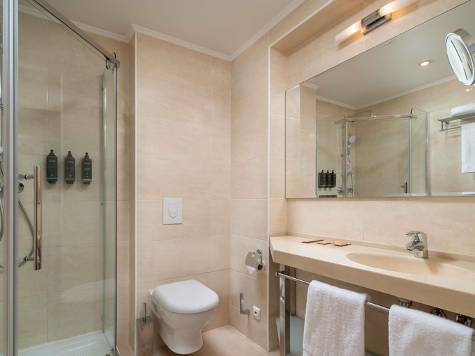 Bathroom 4, Mercure Chisinau Center Jazz Hotel, Chisinau