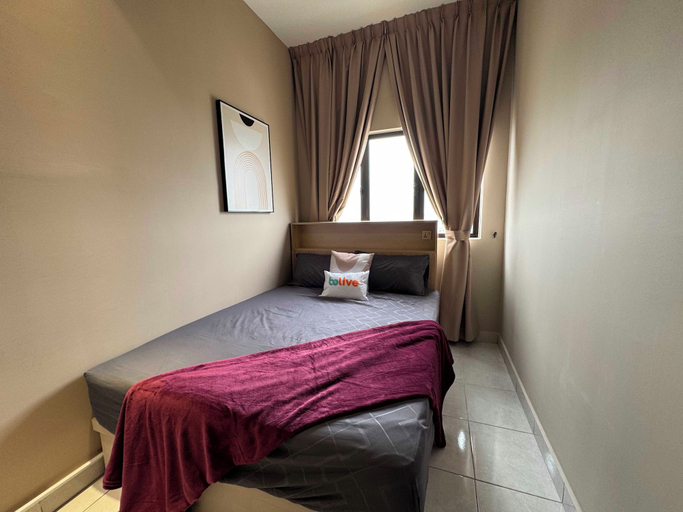 Room 3, Collection O Youth City Residences, Seremban