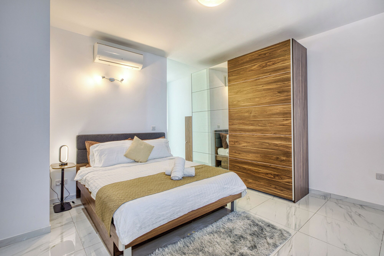 Room 5, Chic 2BR APT w/ Balcony - St. Julians, St Julian's