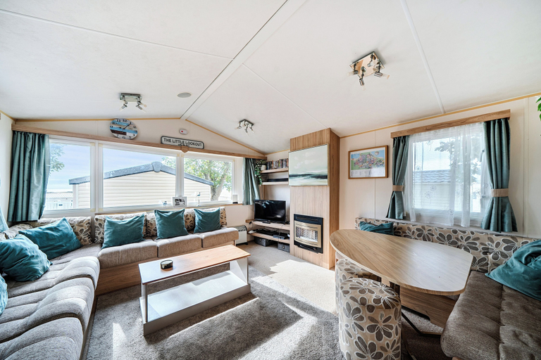 Living area 4, 3 Bed-sleeps 8-pet Friendly-parking-sea View, Devon