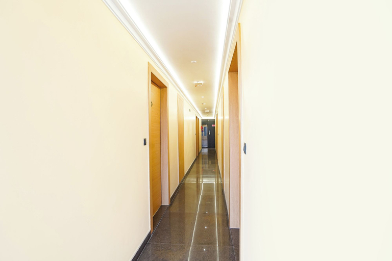 Lobby 4, Fabhotel Shri Hari Villa, Varanasi