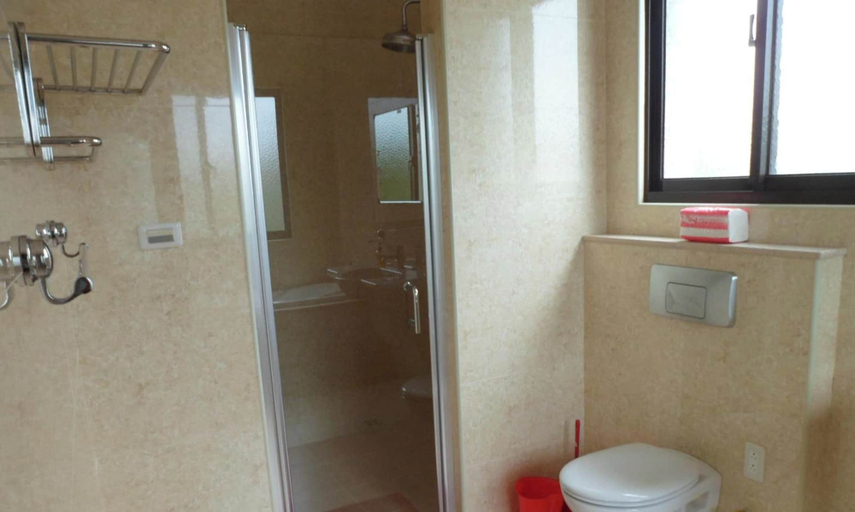 Bathroom 4, Rose Lodge, Yilan