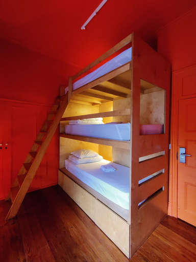 Sport & Beauty 1, Out of the Blue - Hostel, Ponta Delgada