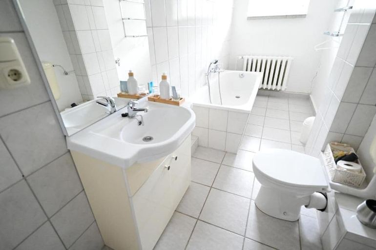 Bathroom, Hotel Hermannshöhle, Harz