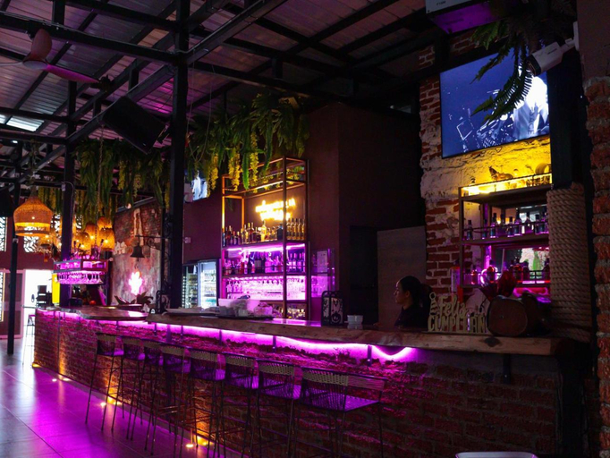 Food & Drinks 5, Hotel H&M, Palmira