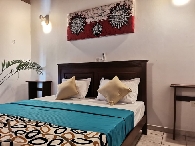 Room 4, Joy Villa, Aluthgama