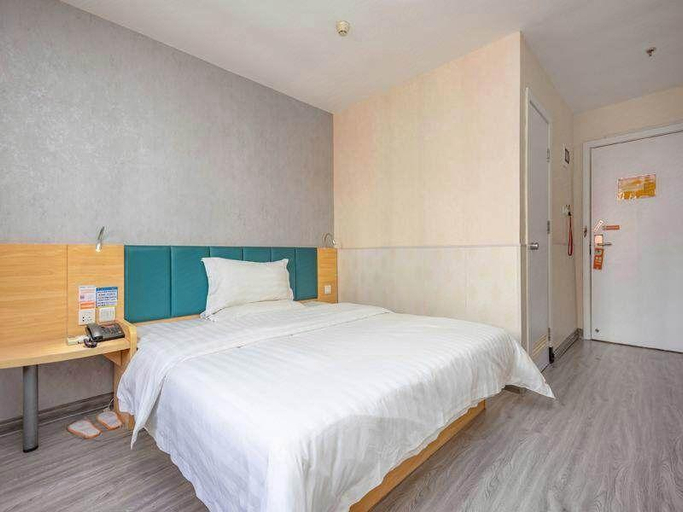 Bedroom 2, 7 Days Inn Qingdao Shandong Road Zhenning Overpass Branch, Qingdao