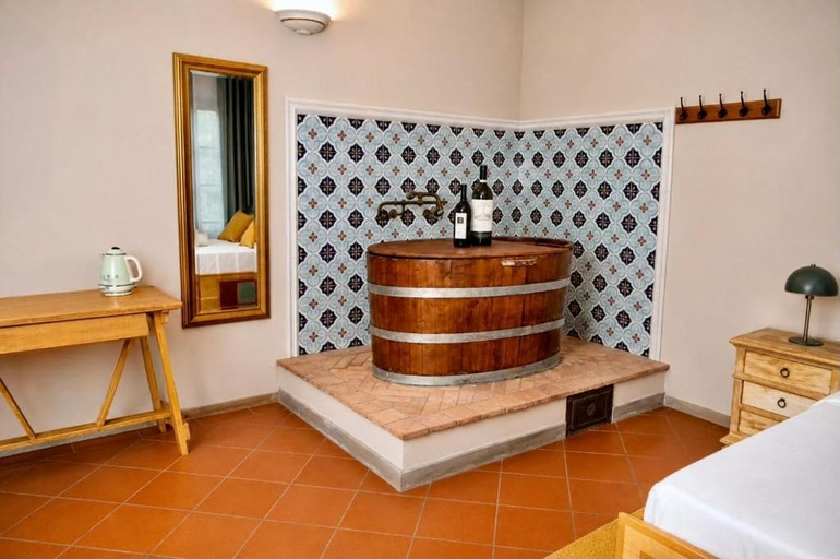 Bathroom 5, Hotel Sor Paolo, Florence