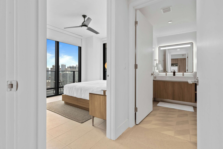 Interior 2, Bayside Breeze, Downtown Luxury Tower, Pool, Gym, Miami-Dade