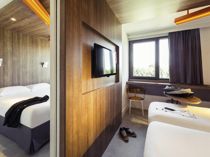 Bedroom 3, ibis Styles Niort Poitou Charentes, Deux-Sèvres