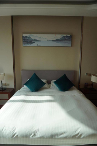 Bedroom 2, The Grand View Hotel Changzhou, Changzhou