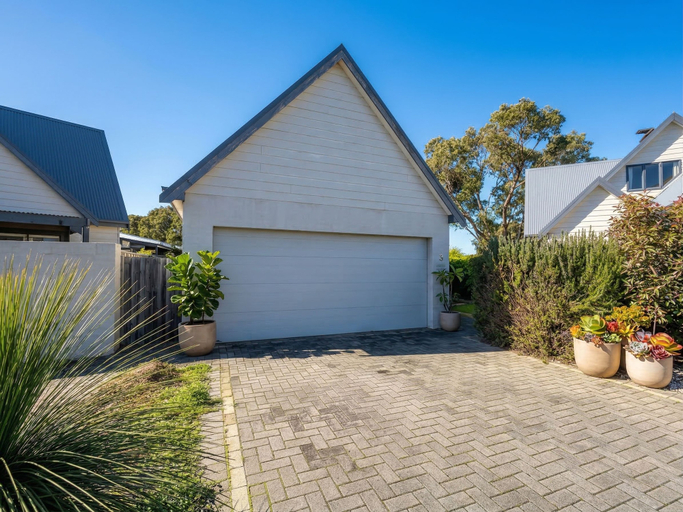 Exterior 5, Relax On Moonshine, Busselton
