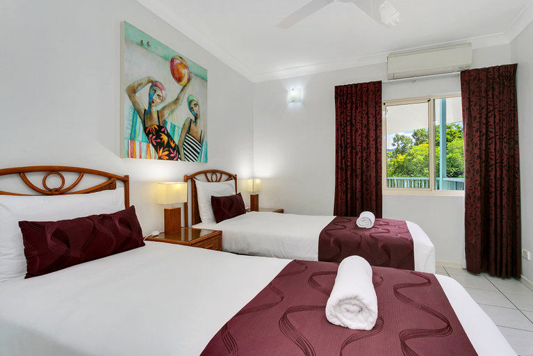 Bedroom 3, Beachfront On Trinity Apartments, Cairns