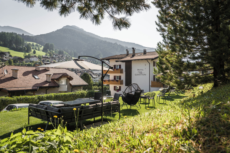Exterior & Views 2, Garni Toni, Bolzano