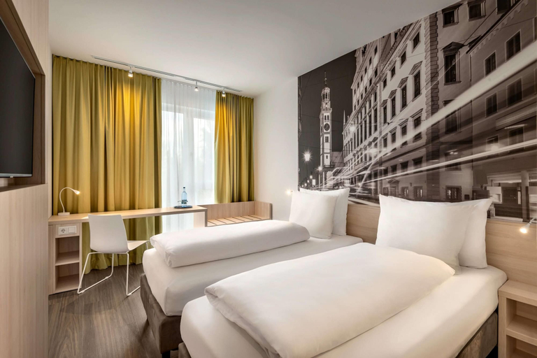Bedroom 3, Super 8 by Wyndham Augsburg, Augsburg