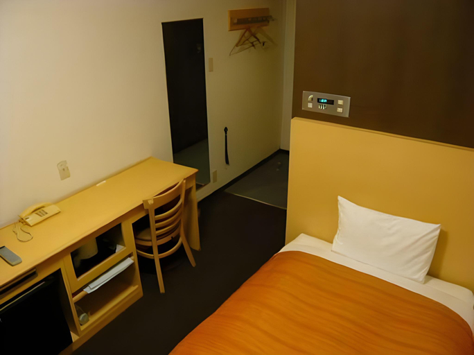 Bedroom 2, Central Hotel, Kuwana