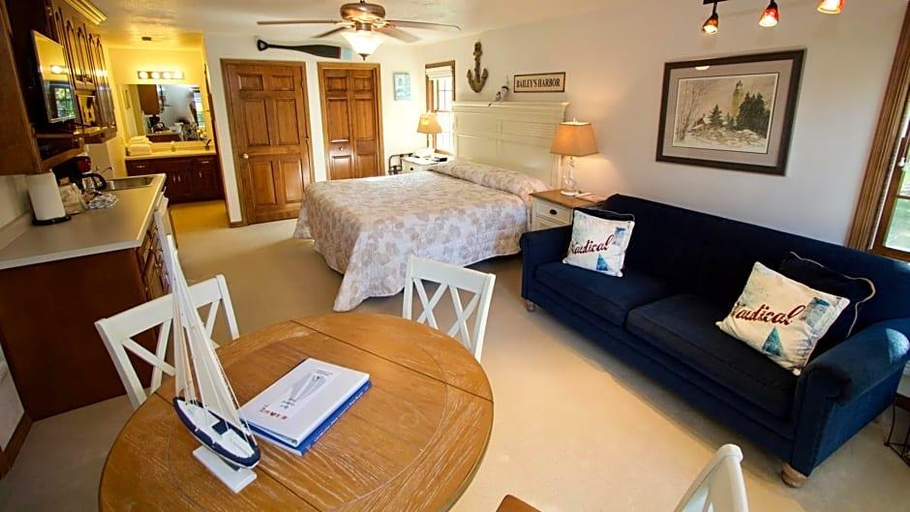 Others 5, Baileys Harbor Yacht Club Resort, Door