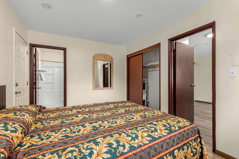 Bedroom 3, Stonebridge Inn & Suites Gresham, OR - Portland, Multnomah