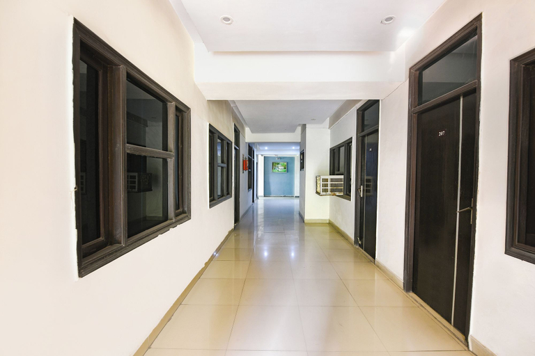 Lobby 3, Fabhotel Surajkund Residency, Faridabad