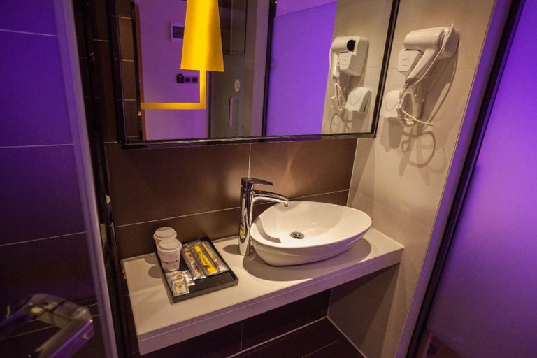 Bathroom 3, IU Hotel (Chongqing Longtou Temple North Railway Station), Chongqing