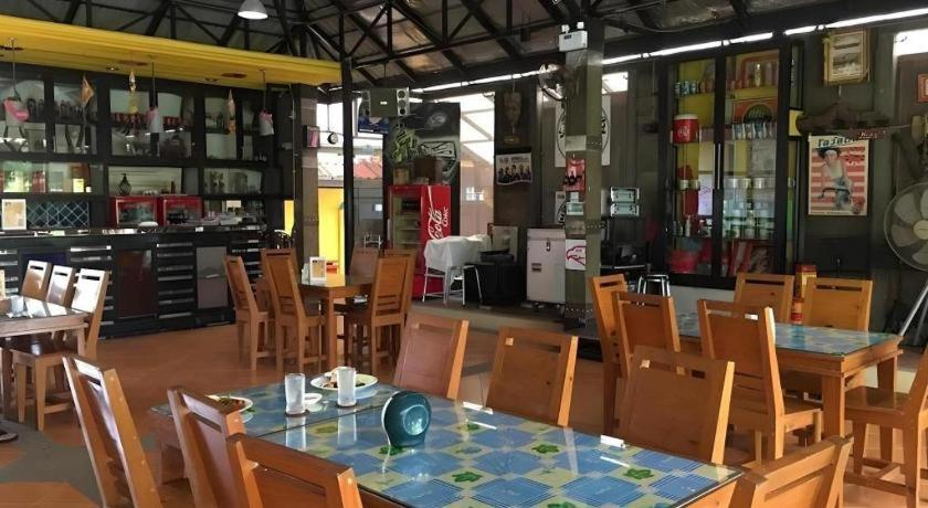 Food & Drinks 5, Tanisa Resort, Muang Chumphon