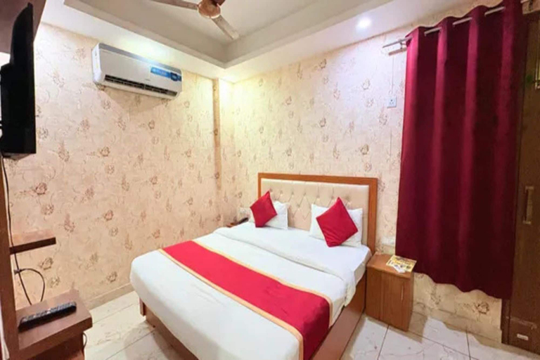 Room 2, Fabhotel Wincrest Residency, Gautam Buddha Nagar