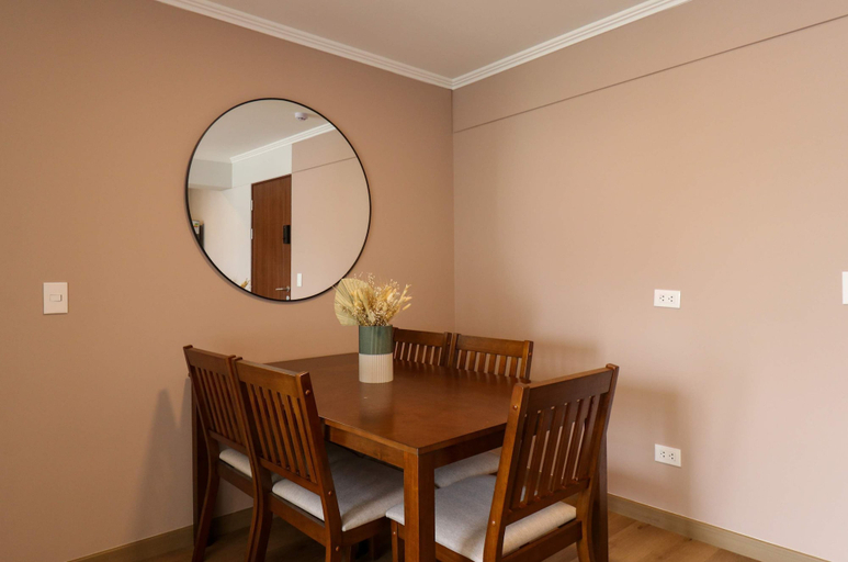 Room 5, w Deluxe 3BR w Balcony in Prime Miraflores, Lima