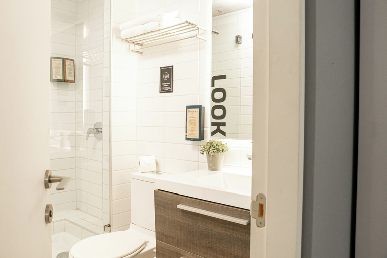Bathroom 4, Hub Providencia, Santiago