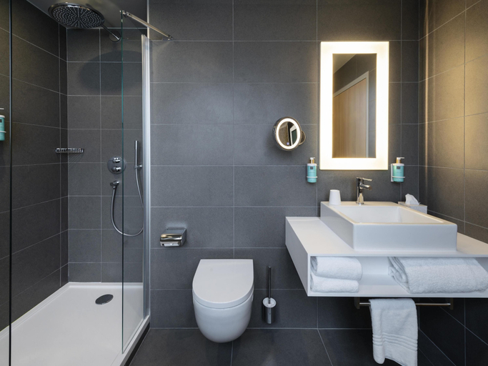 Bathroom 5, Novotel Paris 20 Belleville, Paris