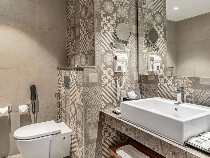 Bathroom 5, Grand Mercure Ahmedabad GIFT City, Gandhinagar