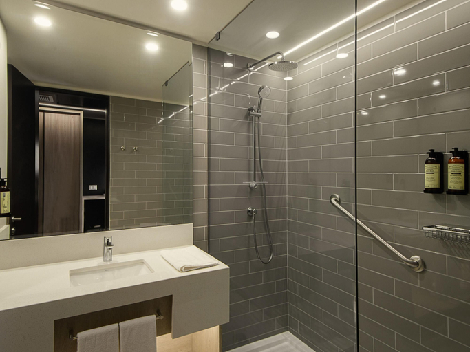 Bathroom 4, Novotel Arica, Arica