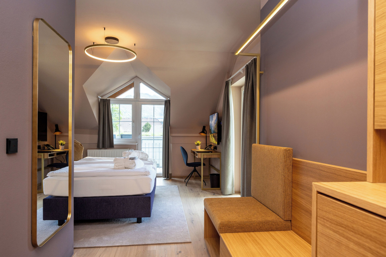 Bedroom 3, Hotel Zum Mohren, Reutte