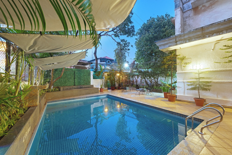 Sport & Beauty 5, Comfort Inn Emerald, Ratnagiri