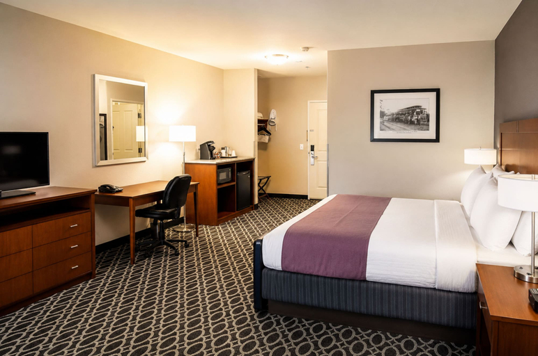 Bedroom 3, Bluemont Hotel, Riley