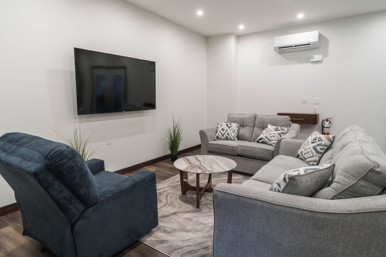 Living area 2, The Powder Den, Columbia-Shuswap