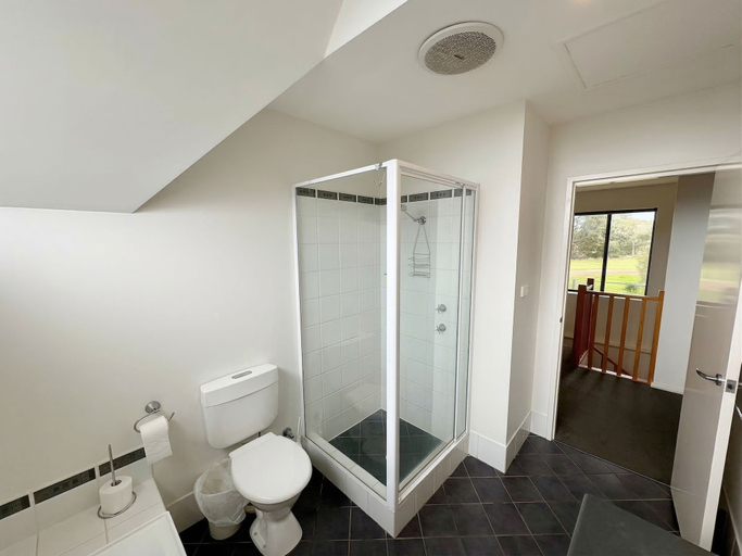 Bathroom 2, Relax On Moonshine, Busselton